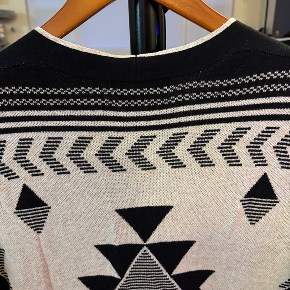 Jessica Simpson Aztec Print Long Open Cardigan Black/Cream Size L Cotton - Picture 3 of 14
